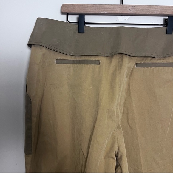 Frame Denim Tan High-Waisted Trousers - Picture 9 of 16